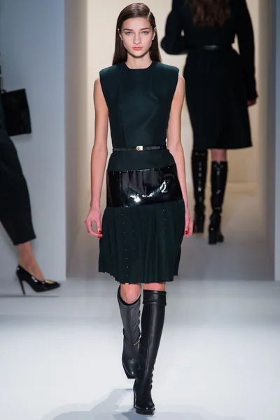 Look 16